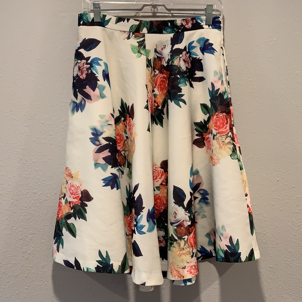 floral Chicwish crop top + full midi skirt set, M - Picture 7 of 11